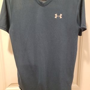 NWOT MENS UNDER ARMOUR T-SHIRT